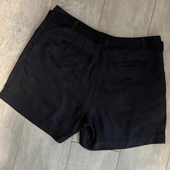 JONES NEW YORK High Waist Shorts Tie Belt, Size 12 - Picture 6 of 8